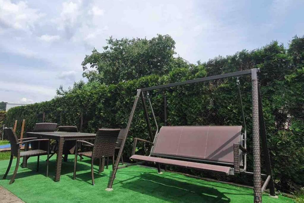 Family Apartment With Garden And Parking Spot تشيسكي بوديوفيتسه المظهر الخارجي الصورة
